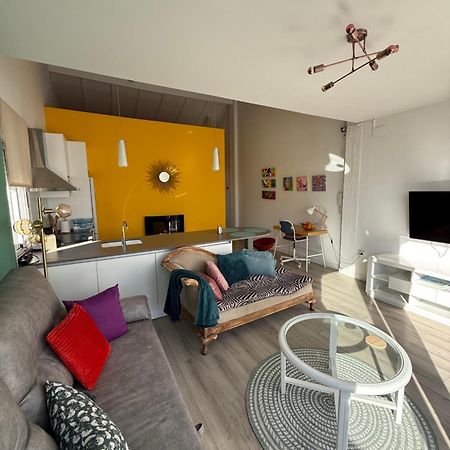 Appartement Petite Penthouse With The Sunniest Terrace In Valence Extérieur photo