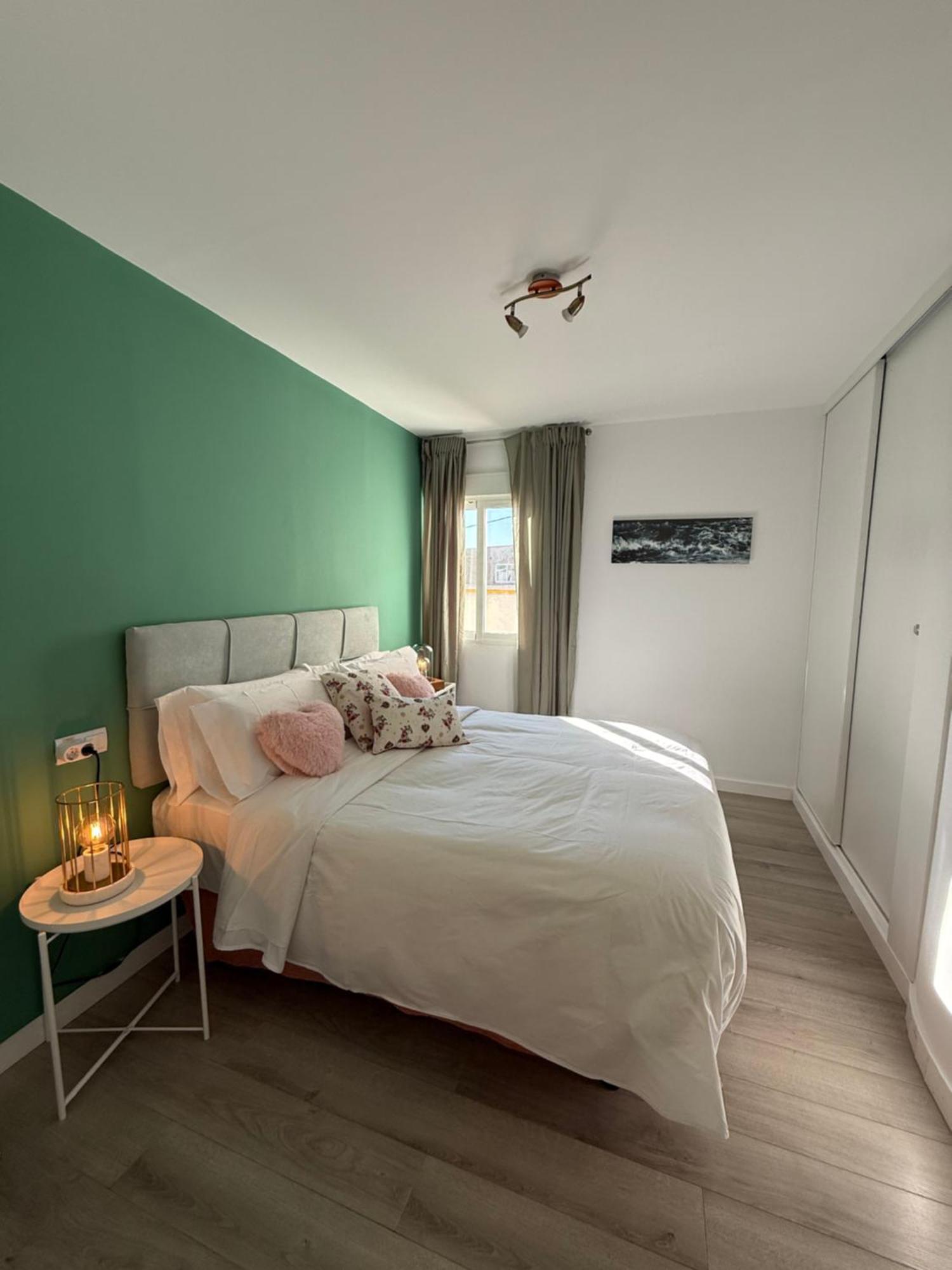 Appartement Petite Penthouse With The Sunniest Terrace In Valence Extérieur photo